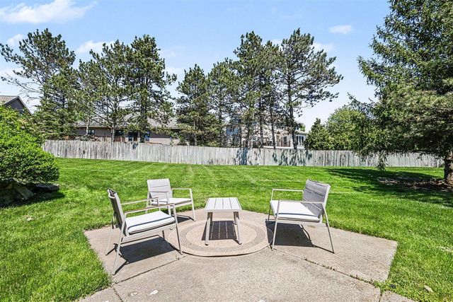 2869 Mulford Drive, Grand Rapids, MI 49546