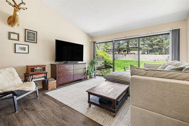 2869 Mulford Drive, Grand Rapids, MI 49546