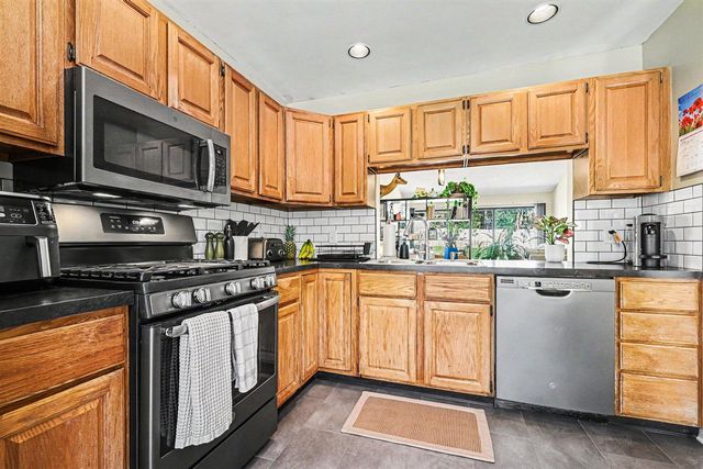 2869 Mulford Drive, Grand Rapids, MI 49546