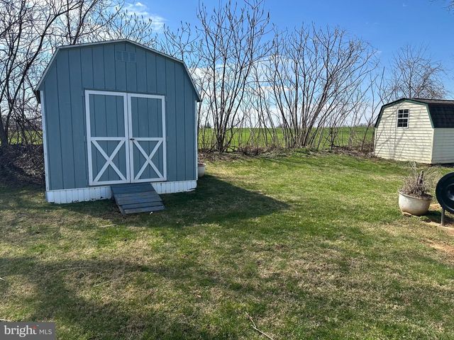 10 ROTH AVE, Mertztown, PA 19539