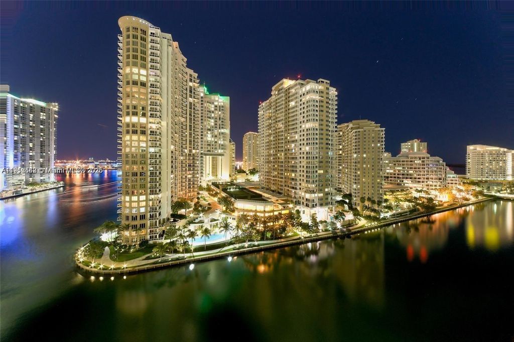 900 Brickell Key Blvd 1502, Miami, FL 33131