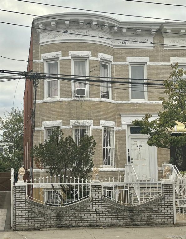 206 Logan Street, Brooklyn, NY 11208 — photo 3