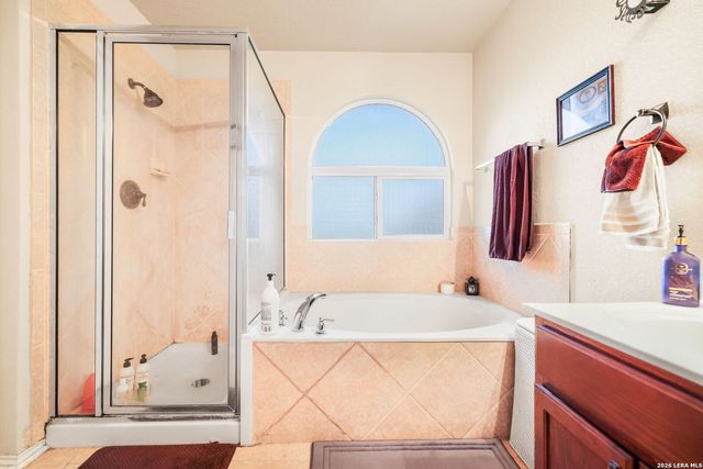 2949 ASHWOOD RD, Schertz, TX 78108