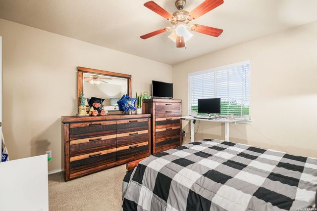 2949 ASHWOOD RD, Schertz, TX 78108