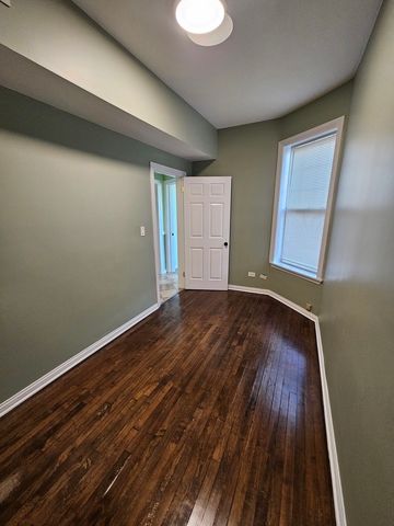 639 N Saint Louis Avenue 1, Chicago, IL 60624