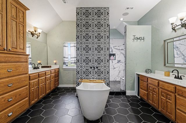 767 Farrar Road, Waxahachie, TX 75165