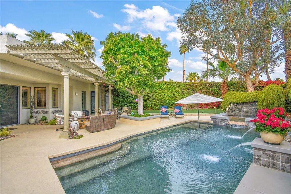 51 E Mission Palms Drive E, Rancho Mirage, CA 92270