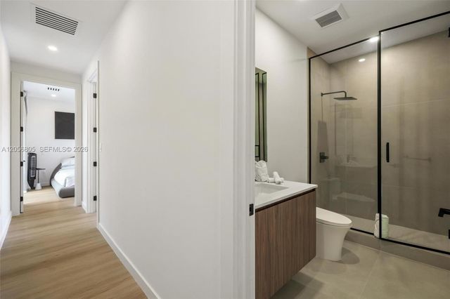 984 SW 10th Street 1, Miami, FL 33130
