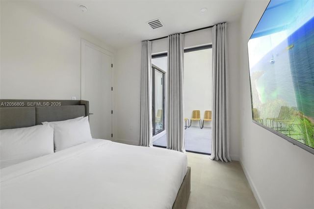 984 SW 10th Street 1, Miami, FL 33130
