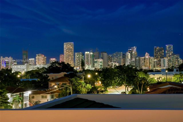 984 SW 10th Street 1, Miami, FL 33130