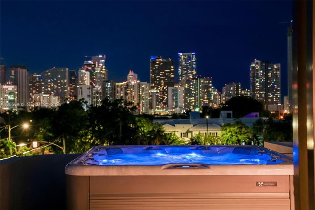 984 SW 10th Street 1, Miami, FL 33130
