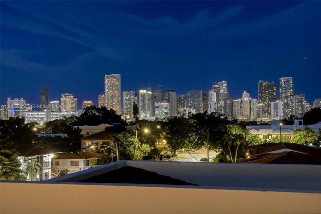 984 SW 10th Street 1, Miami, FL 33130