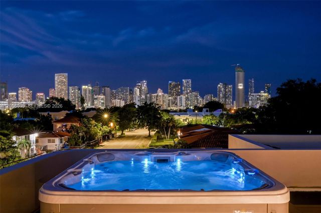 984 SW 10th Street 1, Miami, FL 33130
