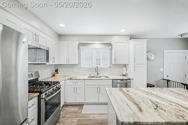 614 Gardenia Avenue, Royal Oak, MI 48067