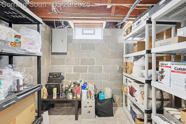 614 Gardenia Avenue, Royal Oak, MI 48067