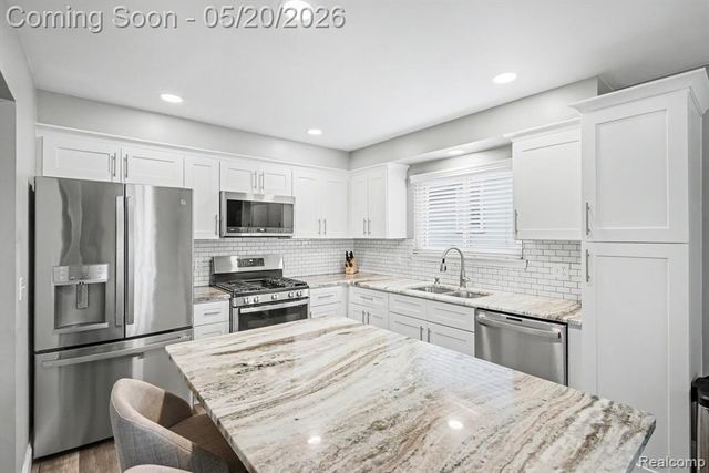 614 Gardenia Avenue, Royal Oak, MI 48067