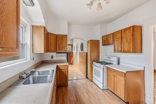 6605 Windward Street, Cincinnati, OH 45227