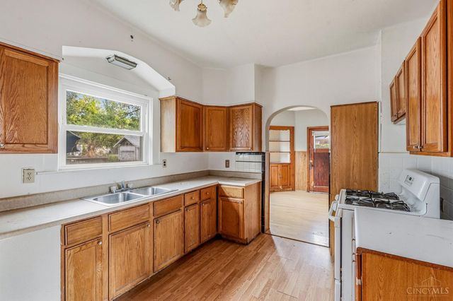 6605 Windward Street, Cincinnati, OH 45227