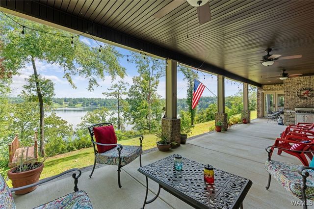 11760 High Cliff, Northport, AL 35475