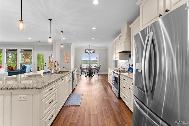 11760 High Cliff, Northport, AL 35475