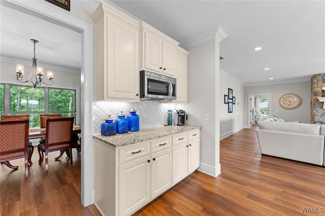 11760 High Cliff, Northport, AL 35475