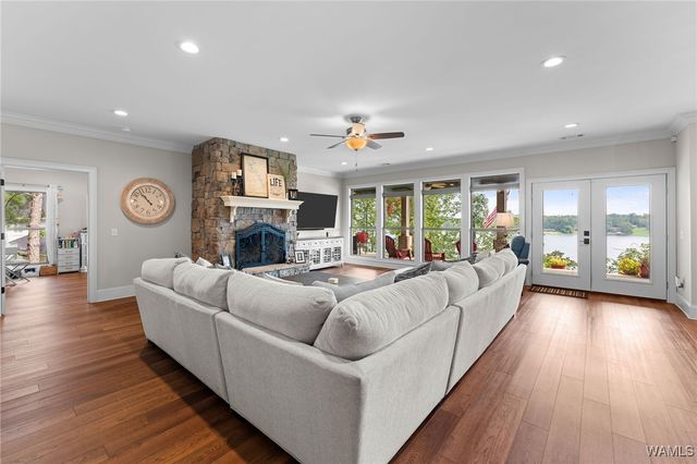 11760 High Cliff, Northport, AL 35475