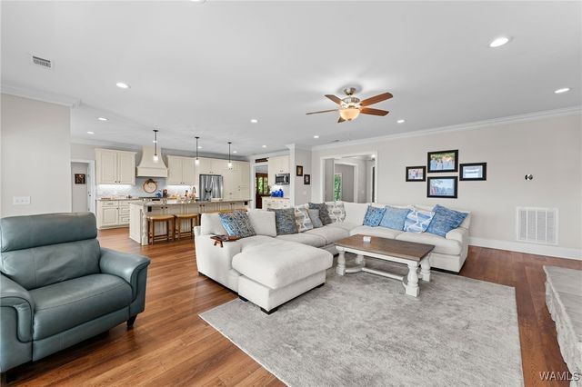 11760 High Cliff, Northport, AL 35475