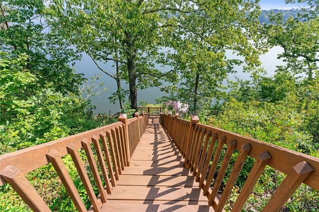 11760 High Cliff, Northport, AL 35475