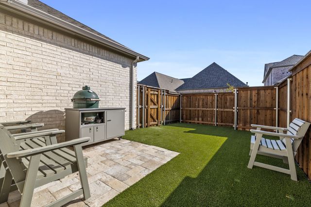 8533 Western, The Colony, TX 75056