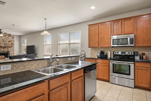 13160 Larks View Point, Fort Worth, TX 76244