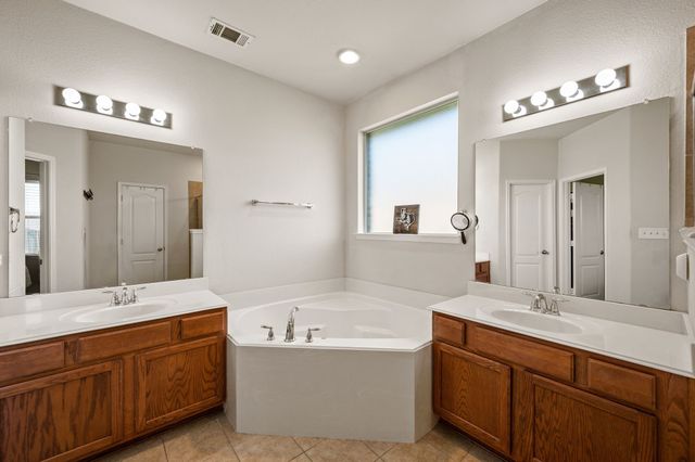 13160 Larks View Point, Fort Worth, TX 76244
