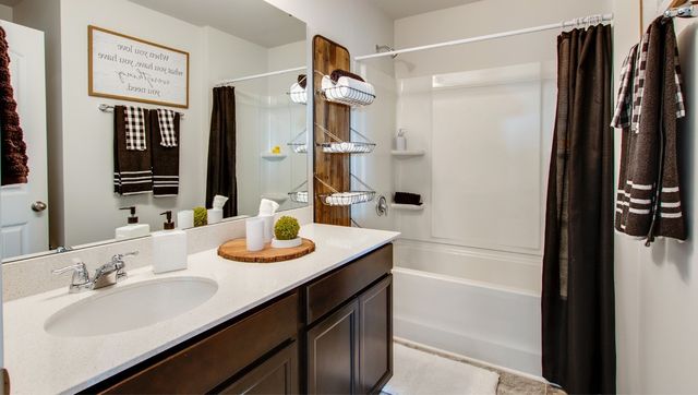 1009 Linn Cove Ct, Gallatin, TN 37066