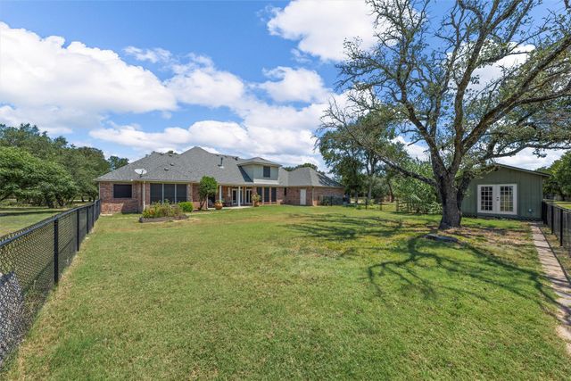 175 Winding Trail, Crawford, TX 76638