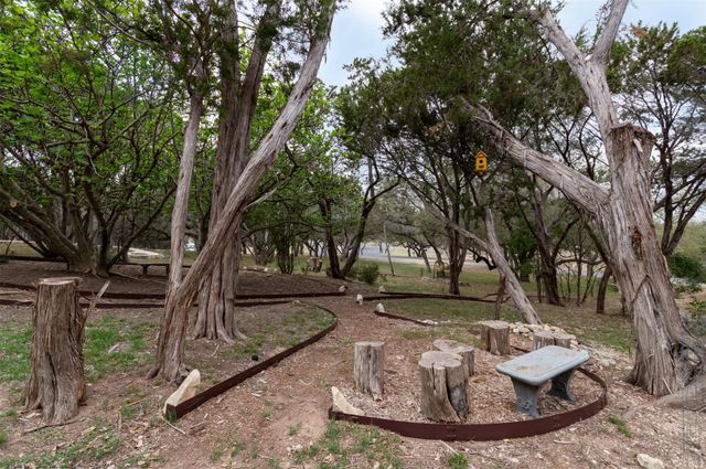 6400 Lakeshore DR, Lago Vista, TX 78645