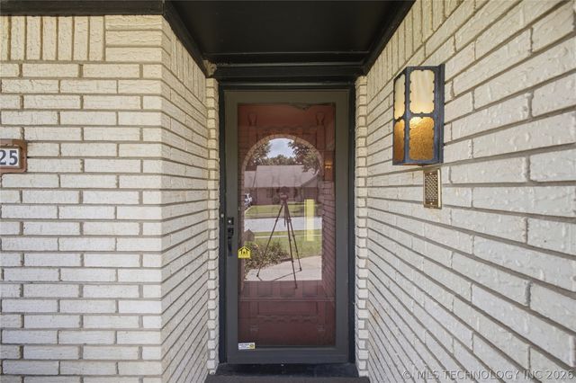 5525 S 66th East Avenue, Tulsa, OK 74145