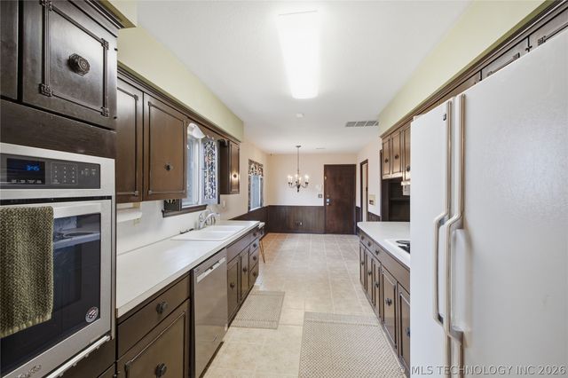 5525 S 66th East Avenue, Tulsa, OK 74145
