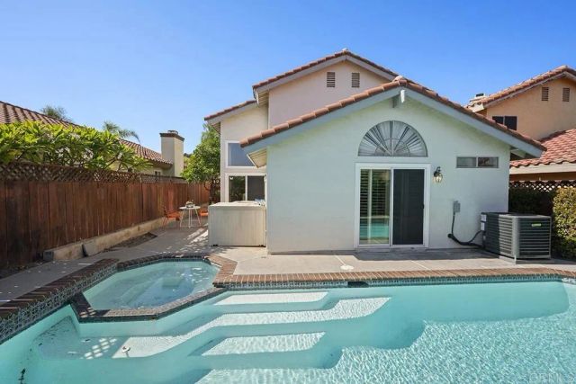 12027 VIA HACIENDA, El Cajon, CA 92019