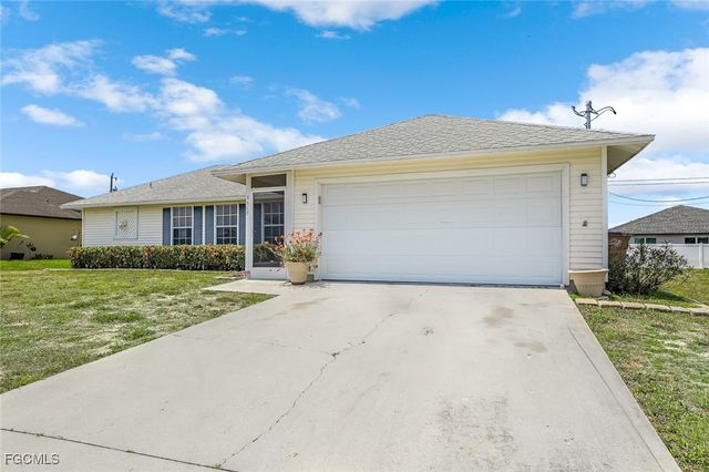 3518 SW 8th CT, Cape Coral, FL 33914