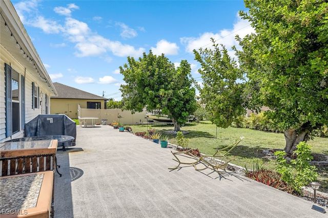 3518 SW 8th CT, Cape Coral, FL 33914