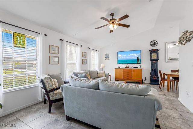 3518 SW 8th CT, Cape Coral, FL 33914