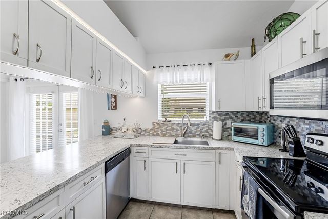 3518 SW 8th CT, Cape Coral, FL 33914