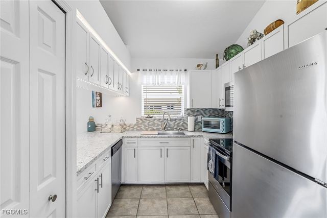 3518 SW 8th CT, Cape Coral, FL 33914