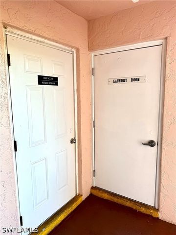 225 Turtle Lake CT 306, Naples, FL 34105