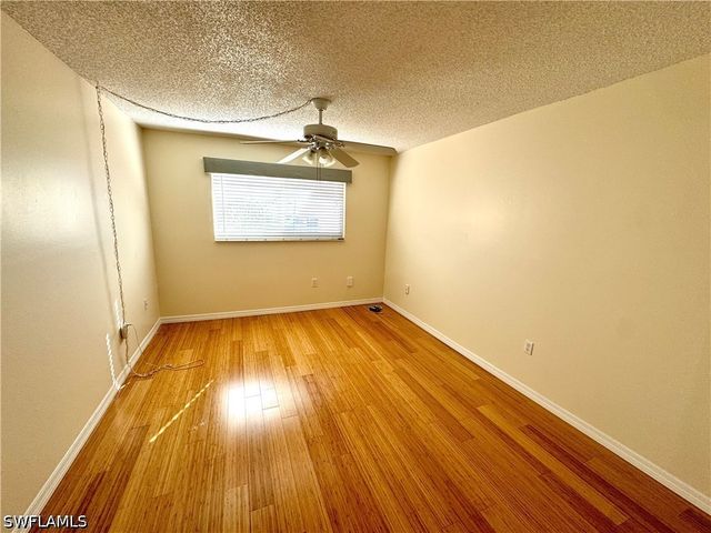 225 Turtle Lake CT 306, Naples, FL 34105