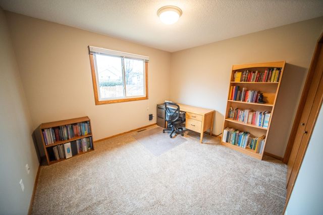 3919 Huntington Lane NW, Rochester, MN 55901