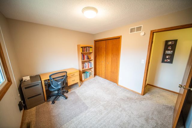 3919 Huntington Lane NW, Rochester, MN 55901