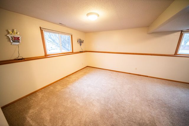 3919 Huntington Lane NW, Rochester, MN 55901