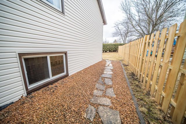 3919 Huntington Lane NW, Rochester, MN 55901