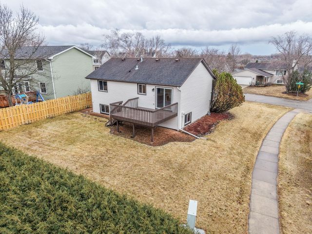 3919 Huntington Lane NW, Rochester, MN 55901