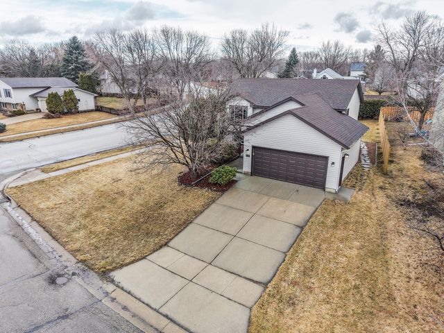 3919 Huntington Lane NW, Rochester, MN 55901